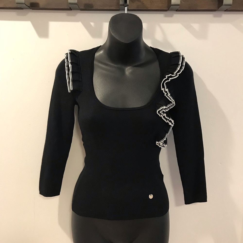 Karen Millen  Ruffle knit top